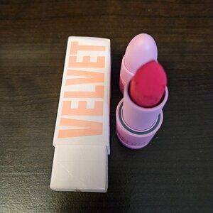 Jeffree Star Velvet Trap Lipstick in Cherry Wet (NIB)